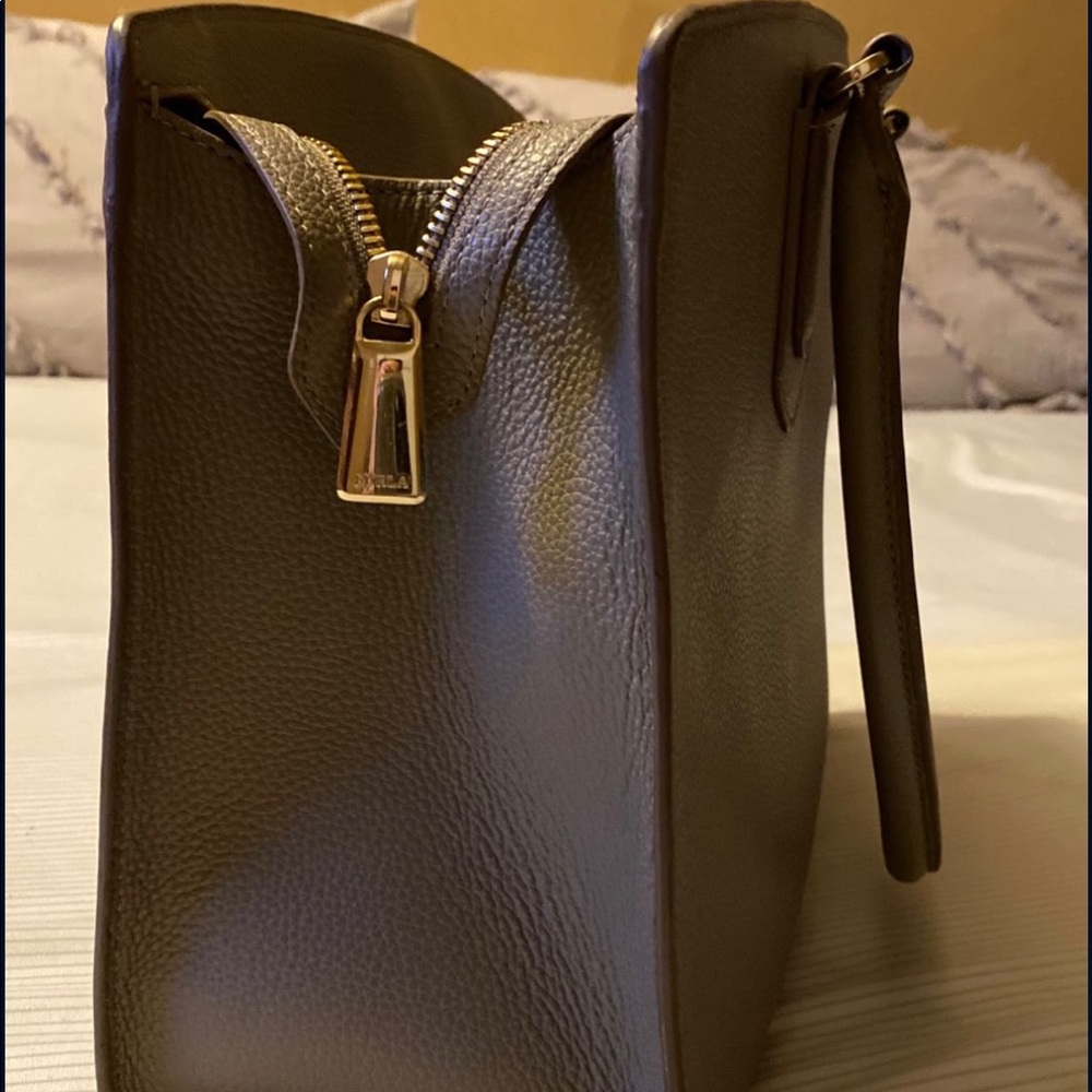 Purse - Picture 2 of 2